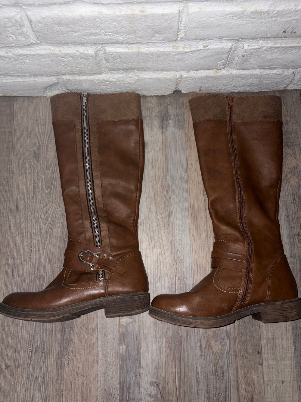 Zigi Soho Classic Brown Knee-High Leather Boots with Side Zipper Size 7.5